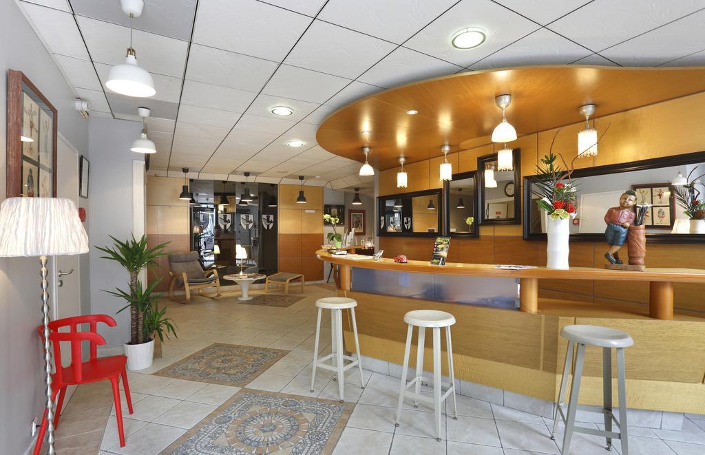 פאו Hotel Le Roncevaux מראה חיצוני תמונה